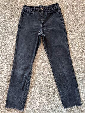 Hollister Ultra High-Rise Mom Jeans Black Wash Size 5R W27